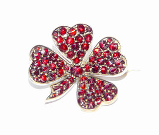 Granatschmuck