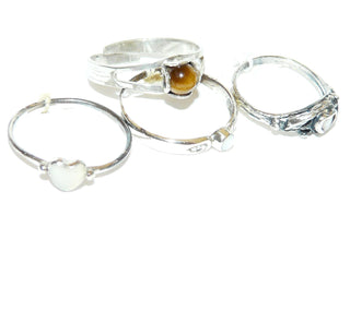 Einzelstücke, 4-er Set zarte Ringe, Kinderringe aus Silber, 1 Tigerauge-Cabochon verstellbar Ringweite um 54 + drei Ringe mit Perlmutt, Ringweite 46, 55,5 + 53,5 -	Nur erhältlich bei www.danilogold-shop.de