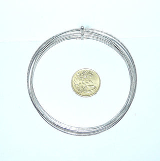 5-teiliges Einzelstück, Vintage-Armreif, Armspange aus 835 Silber poliert + graviert, runde Form, halbrunder Querschnitt, total 10,5 mm breit, Innenumfang 21 cm, ohne Verschluß, fächert am Arm manchmal auseinander, zusammengehalten mit einer Silberspange, um 1950 -	Vintage-Schmuck nur im Onlineshop von danilogold!