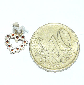 Einzelstück, Vintage-Anhänger, Granat-Anhänger, offenes Mini-Granat-Herz aus Silber vergoldet mit 10 Granaten im funkelnden Brillantschliff, um 1980 -	Einzelstücke nur erhältlich bei www.danilogold-shop.de