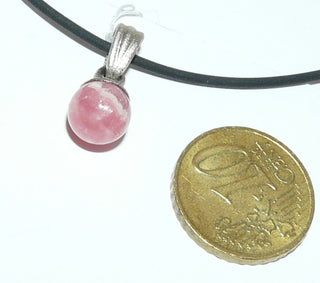 Einzelstück, Anhänger aus 835 Silbe mit einer schön gemaserten rosa Rhodochrosit-Kugel, Dreieckschlaufe und Schale matt + in den Tiefen geschwärzt (Lieferung erfolgt ohne Kette) -	Unikate und Pretiosen nur erhältlich im Onlineshop der Goldschmiede Danilo!