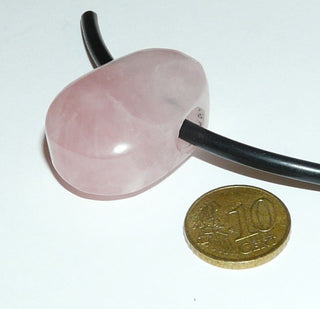 nzelstück, ein großer Rosenquarz groß durchbohrt als Anhänger, oval, leicht tropfenförmig geschliffen (Lieferung erfolgt ohne Kette) -	Einzelstücke nur erhältlich bei www.danilogold-shop.de