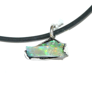 Handarbeit Unikat-Anhänger mit natürlichem äthiopischem Welo-Opal-Kristall in schillerndem Blau-Grün-orange, 925 Silber (ohne Kette) - handgefertigte Einzelstücke finden Sie nur bei der Goldschmiede Danilo!