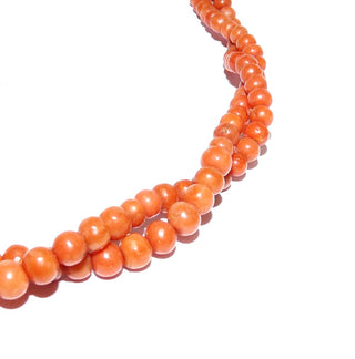 Antikes Einzelstück, orangerote, 2-reihige Korallenkette, Mittelmeer, Verlauf handpolierte Kugeln 2,5mm auf 5,2mm, aufgefädelt auf Seide, kurzer Strang 43,5cm, Gold-Doublé Schloß (nicht aus der Zeit) Spätviktorianisch um 1880 - Goldschmiede Danilo