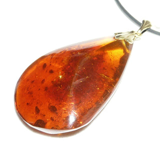 Einzelstück, Vintage-Bernsteinanhänger, großer Tropfen, dunkles cognac-rotbraun, Tulpen-Schlaufe aus Gold-Doublé, schöne dunkle Linsen-Einschlüsse, Sonnenfunken, oben geschwungene facettierte Flächen, Art Deco um 1930 - Goldschmiede Danilo