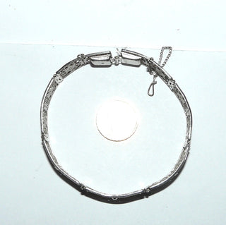 Retro Einzelstück, Vintage Filigran-Glieder-Armband aus 835 Silber, 19,5 cm lang mit 7 filigranen, rechteckige, floralen Elementen, durch die langen dem Arm angepaßt gebogenen Elementen liegt es fast wie ein Armreif, paßt sich aber dem Handgelenk an, poliert, um 1930, Kastenschloß, Sicherheitskette -	Nur erhältlich im Onlineshop von Juwelier & Goldschmiede Danilo!