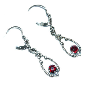 Einzelstücke, Vintage-Granat-Ohrhänger filigraner Blütenkranz / Schaukel mit Perldraht und Schnörkel aus 835 Silber mit je 1 runden, funkelnd facettierten Granat in schöner roter böhmischer Farbe, um 1930 - Vintage-Schmuck nur im Onlineshop von danilogold!