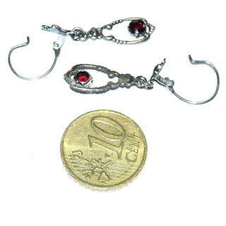 Einzelstücke, Vintage-Granat-Ohrhänger filigraner Blütenkranz / Schaukel mit Perldraht und Schnörkel aus 835 Silber mit je 1 runden, funkelnd facettierten Granat in schöner roter böhmischer Farbe, um 1930 - Vintage-Schmuck nur im Onlineshop von danilogold!