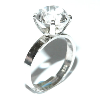 Einzelstück, schlichter Bergkristall-Ring, schmaler Ring auch als Antragsring geeignet, mit einer Krönchen-Fassung aus 925 Silber, runder, funkelnd facettierter Bergkristall, 4-Krapper-Chaton, poliert, verstellbare Ringweite bis ca. 60. Paßt zu Anhänger An 0208. (Kennen Sie Ihre Ringweite? Dann geben Sie diese bei der Bestellung an, und wir stellen diese Weite vorab für Sie ein!) - Nur erhältlich bei www.danilogold-shop.de