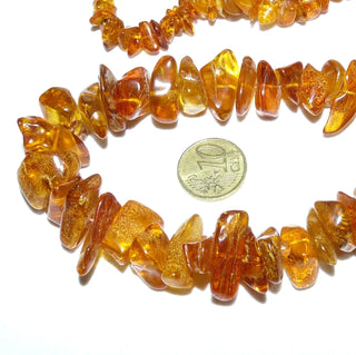 handgefädeltes Einzelstück, Bernstein-Kette aus polierten großen Splittern / Chips, im Verlauf ungeknotet aufgereiht, honigfarbenes Cognac-orange, ohne Verschluß, Gesamtlänge 70 cm -	Unikate und Pretiosen nur erhältlich im Onlineshop der Goldschmiede Danilo!