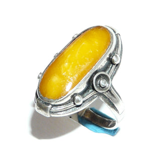 Einzelstück, Bernsteinring aus 835 Silber in den Tiefen geschwärzt, langovaler opaker Butterscotch-Bernstein 19x8mm, Ringweite 50,5, Jakob Bengel / Idar Oberstein Art Deco um 1930 - Goldschmiede Danilo