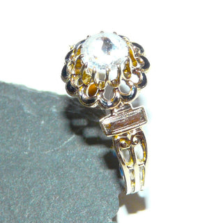 antike Handarbeit aus 585 Gelbgold mit weißer Diamant-Replik in 12-Krapperfassung und schwarzem Emaille, Blütenfassung, um 1900, Ringweite 55  - Goldschmiede Danilo