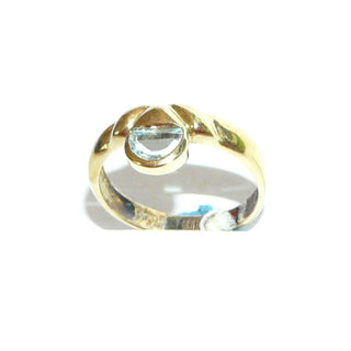 hellblaues Einzelstück, Blautopasring aus 333 Gold mit einem funkelnd facettierten, hellblauen Topas als Halbkreis in Zarge gehalten, poliert, Ringweite 54 - Goldschmiede Danilo