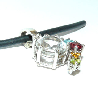 Handarbeit, Einzelstück, multicolor Clip-Anhänger aus 925 Silber mit je einem funkelnden facettierten runden Amethyst, Citrin, Granat, Blautopas, Olivin + Bergkristall. Die Clipöse zum Öffnen ermöglicht das Einhängen nicht nur in Ketten, Kautschuk- oder Lederbänder, sondern auch in Perlen- und Edelsteinketten (Lieferung erfolgt ohne Kette) -	Handgefertigtes Unikat! Nur im Danilo Gold Online Shop!