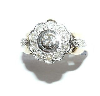Handgearbeitetes Einzelstück, Diamantring, Antragsring, Verlobungsring aus 585 Gold mit 11 Altschliffen von zusammen 0,80 Karat P (Mittelstein alleine 0,15 Karat) + 2 Diamant-Rosen, als runde Rosette, Replik im Stil um 1900, Ringweite 52,5, poliert-	Handgefertigtes Unikat! Nur im Onlineshop von Juwelier & Goldschmiede Danilo!