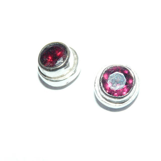 Einzelstücke, Granat-Ohrstecker aus 925 Silber mit je einem runden, funkelnd facettierten Granat in sehr schöner Farbe + mit Silberspiegel. Dazu paßt der Anhänger An 0232 + Ringe Ri 0178, 0324, 0186, 0306 + 0307 -	Einzelstücke nur erhältlich bei www.danilogold-shop.de