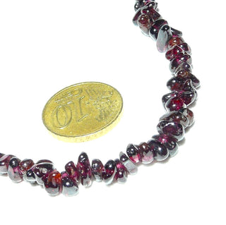 Einzelstück, polierte, abgerundete Granat-Splitter/Chips-Kette in typischem modernen Granat-Rot, Gesamtlänge von 46 cm mit Federring-Verschluß aus Gold-Doublé -	Nur erhältlich im Onlineshop von Juwelier & Goldschmiede Danilo!