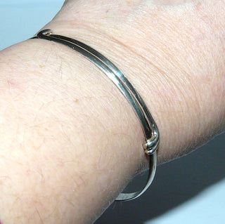 handgefertigtes Einzelstück, Armreif, Armspange aus 925 Silber poliert, leicht oval, Innenumfang 20 cm, aber flexibel bar / verstellbar -	Handgefertigtes Unikat! Nur im Onlineshop von Juwelier & Goldschmiede Danilo!