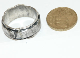 Einzelstück, Handarbeit, Herrenring, robuster "Doppelring" aus 925 Silber, gleichlaufend, seidenmatt mit geschweißten, gewellten + polierte Kanten, in den Tiefen geschwärzt, Ringweite 62,5 -	Handgefertigtes Unikat! Nur im Onlineshop von Juwelier & Goldschmiede Danilo!