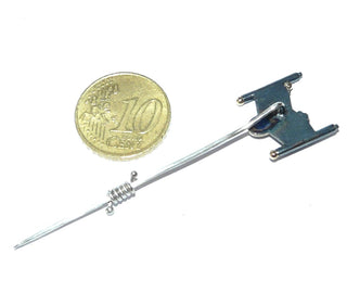 handgefertigtes Einzelstück, Krawattennadel aus geschwärztem 925 Silber + 585 Gelbgold, ein ovaler, blauer Saphir-Cabochon in schöner Farbe, Gesamtlänge 67 mm. -	Handarbeiten online bestellen bei Juwelier & Goldschmiede Danilo!