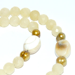 gelbes Einzelstück, Unikat aus Lemon-Jade, facettierte Kugeln von 8 mm &  goldfarbene Süßwasserperlen, großes Reiskorn & ovale Shivas Eye, Länge 51cm, Gold-Doublé-Karabiner, auf Stahlseide - Goldschmiede Danilo