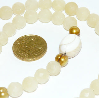 gelbes Einzelstück, Unikat aus Lemon-Jade, facettierte Kugeln von 8 mm &  goldfarbene Süßwasserperlen, großes Reiskorn & ovale Shivas Eye, Länge 51cm, Gold-Doublé-Karabiner, auf Stahlseide - Goldschmiede Danilo