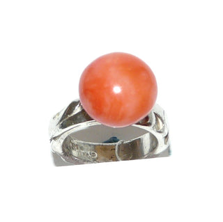 Natürliches Einzelstück, Korallen-Ring, eine Mariage aus einem modernen Ring in massivem 925 Silber & einem antiken Korallen-Bouton, Durchmesser 14,5 mm, poliert, florale Erhebungen auf der Ringschiene, Ringweite 55,5 - Goldschmiede-Danilo