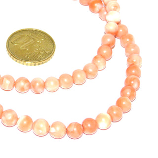 lachsrosa Einzelstück, Engelshautkoralle, Kette aus natürlicher Koralle mit rosa-weißer Marmorierung, Kugeln Durchmesser 6 mm, Länge 49cm, 925 Silber-Federring, auf Stahlseide -&nbsp; Goldschmiede Danilo