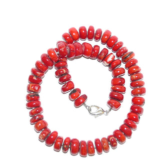 rotes Einzelstück, Edelsteinkette, colorierte Bambuskoralle, runde Scheiben Durchmesser 13mm, Länge 50cm, kleine transparente Zwischenteile für einen schönen Fall der Steine, Metall Karabiner, auf Stahlseide aufgefädelt - Goldschmiede Danilo