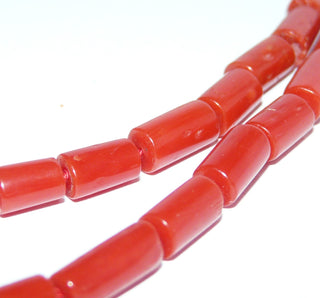 Einzelstück, Edelsteinkette aus natürlicher roter Mittelmeerkoralle, durchbohrte kurze Äste mit einem Durchmesser von 4,5mm, Tönnchenlänge 6,5-10mm, Länge 51cm, 925 Silber-Karabiner, mit Seide geknotet - Goldschmiede Danilo