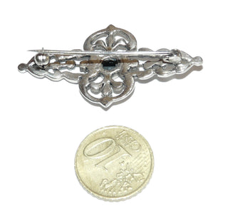 Unikat, Markasit-Brosche aus 925 Silber im floralen Design gefertigt, mit 1 Onyx-Cabochon, Replik im Stil um 1900 -	Unikatschmuck nur erhältlich im Onlineshop von Juwelier & Goldschmiede Danilo! 