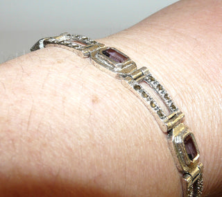Einzelstück, Glieder-Armband aus 925 Silber mit 6 facettierten Amethyst-Rechtecken + Markasiten in den Stegen, Länge18 cm, mit untergearbeitetem verdeckten Verschluß, Scharnierbewegungen -	Unikatschmuck nur erhältlich im Onlineshop von Juwelier & Goldschmiede Danilo! 