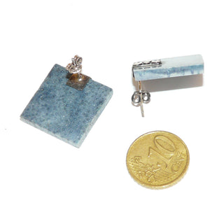 Einzelstücke, Ohrstecker "Blue Coral" aus 925 Silber mit quadratischen graublauen, dezent gemaserten Korallenplatten aus dem Inneren eines Korallenstocks, gehalten von Silberplatten mit Kreis-Design -	Nur erhältlich im Onlineshop von Juwelier & Goldschmiede Danilo!