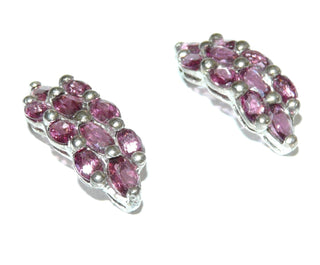 Einzelstücke, Ohrstecker aus 925 Silber mit je 10 funkelnd facettierten, navetteförmigen rosa Rhodolithen / dunkelrosa Granaten, die wiederum zusammen eine Navette-Form bilden - Unikate und Pretiosen nur erhältlich im Onlineshop der Goldschmiede Danilo!