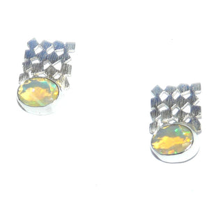 Einzelstücke, Handarbeit, Ohrstecker aus 925 Silber mit ovalen, facettierten, herrlich schillernden äthiopischen Welo-Opalen, Farbe hellblau + orange-	
- Handgefertigter Schmuck nur erhältlich bei www.danilogold-shop.de 
