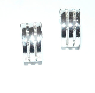 Einzelstücke, Ohrstecker, Steck-Creole, Clip-Stecker bestehend aus 3 Streben in 925 Silber, poliert + am Ansatz mattiert, Sitz ähnlich einer Steck-Creole, aber durch die Clipmechanik viel sicherer und angenehmer -	Unikatschmuck nur erhältlich im Onlineshop von Juwelier & Goldschmiede Danilo! 