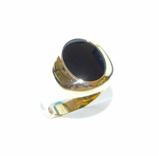 Einzelstück, klassischer Herrenring, Siegelring, Onyx-Ring aus 333 Gelbgold, gewölbter, polierter Ringkopf mit einer ovalen eingelassenen, flachen Onyx-Platte, Ringweite 69,5 -	Einzelstücke nur erhältlich bei www.danilogold-shop.de