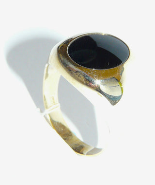 Einzelstück, klassischer Herrenring, Siegelring, Onyx-Ring aus 333 Gelbgold, gewölbter, polierter Ringkopf mit einer ovalen eingelassenen, flachen Onyx-Platte, Ringweite 69,5 -	Einzelstücke nur erhältlich bei www.danilogold-shop.de