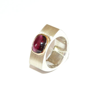 breiter Unikat Granatring 750 Gold poliert & 925 Silber dreieckig Almandinrot / Ri 0631