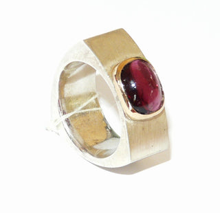 breiter Unikat Granatring 750 Gold poliert & 925 Silber dreieckig Almandinrot / Ri 0631