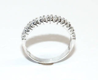 schmales Einzelstück, Ring / Antragsring aus 925 Silber, Teil-Memoire / Memory-Ring mit 10 runden, funkelnd facettierten Zirkonia als Brillantrepliken. in Krappenfassungen gehalten, Ringweite 57 - Einzelstücke nur erhältlich bei www.danilogold-shop.de