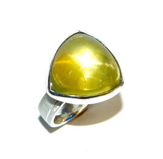 Handgefertigter Unikat-Ring "Bubble" mit Lemon-Quarz Cabochon, 925 Silber, aufgetiefter Fassungsboden, reflektiert das Sonnenlicht, Ringweite 65 --Sonderanfertigung nur bei Goldschmiede Danilo Hameln!