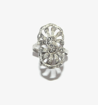 Einzelstück, Ring aus 925 Silber, Replik im Stil um 1900, lang-ovales Ringoberteil mit floralen Durchbrüchen + Markasiten, poliert, Ringweite 55 -	Einzelstücke nur erhältlich bei www.danilogold-shop.de