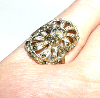 Einzelstück, Ring aus 925 Silber, Replik im Stil um 1900, lang-ovales Ringoberteil mit floralen Durchbrüchen + Markasiten, poliert, Ringweite 55 - Einzelstücke nur erhältlich bei www.danilogold-shop.de
