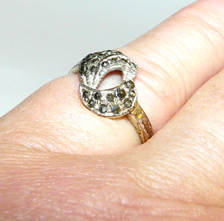 Einzelstück, Ring aus 925 Silber, Replik im Stil um 1920, zwei geschwungene Halbkreise ausgefaßt mit Markasiten, poliert, Ringweite 49 -	Nur erhältlich im Onlineshop von Juwelier & Goldschmiede Danilo!