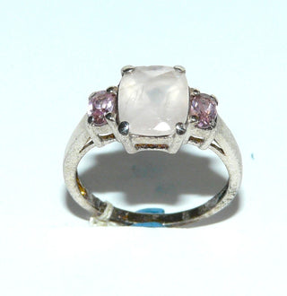 Einzelstück, Ring aus 925 Silber mit einer facettierten, antikovalen Rosenquarz-Replik + 2 ovalen, funkelnd facettierten rosa Zirkonia, poliert, Ringweite 57,5 - Nur erhältlich bei www.danilogold-shop.de
