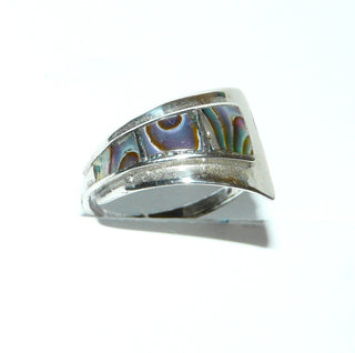 Einzelstück, Ring "Trapez" aus 925 Silber, gefertigt in Mexico, 3 Teile aus dem grün-blau-violett schillernden Perlmutt der Paua-Muschel, auch See-Opal genannt, in Fingerform gebogenen, verstellbare Ringweite ca. 52 -	Nur erhältlich im Onlineshop von Juwelier & Goldschmiede Danilo!