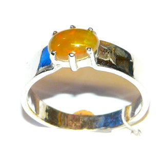 Einzelstück, Handarbeit, Ring aus 925 Silber mit einem ovalen äthiopischen Opal in Farbe Feueropal, Orangerot, ca. 8 mm x 6,5 mm, Ringweite 56,5 -	Handgefertigtes Unikat! Nur im Onlineshop von Juwelier & Goldschmiede Danilo!