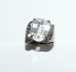 Einzelstück, ungewöhnlicher Ring aus 925 Silber mit einem gewölbten, facettierter Zirkonia + zwei Reihen Markasiten, poliert, Ringweite 48 -	Nur erhältlich bei www.danilogold-shop.de