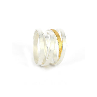 Einzelstück, breiter, offenen wirkender Ring "Spirale" aus 925 Silber-Streifen + einem vergoldeten Streifen, Oberfläche matt + strukturiert mit anpolierten Kanten, Ringweite 56-	Nur erhältlich im Onlineshop von Juwelier & Goldschmiede Danilo!